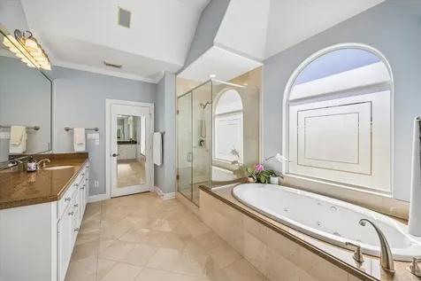 2426 Nantucket Drive B Houston TX 77057