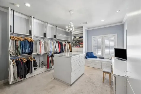 2426 Nantucket Drive B Houston TX 77057