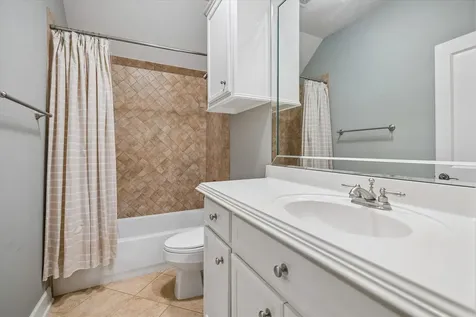 2426 Nantucket Drive B Houston TX 77057