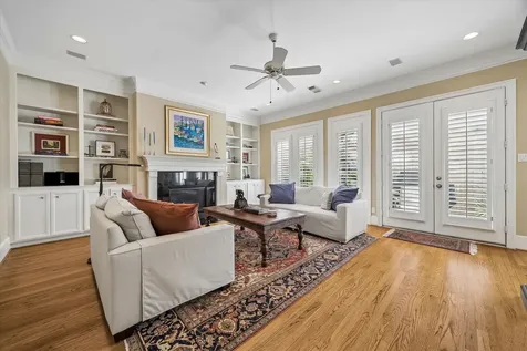 2426 Nantucket Drive B Houston TX 77057