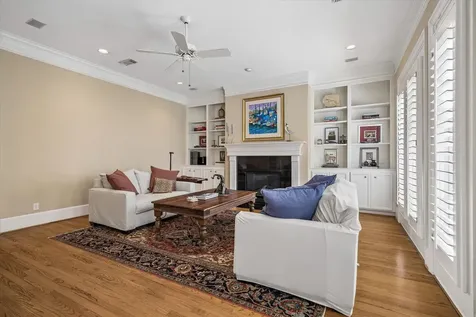 2426 Nantucket Drive B Houston TX 77057