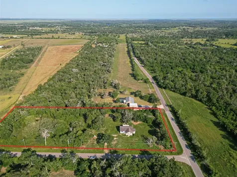 106 County Road 416 Brazoria TX 77422