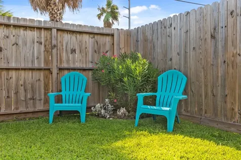 808 27th Street Galveston TX 77550