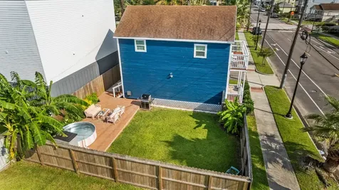 808 27th Street Galveston TX 77550