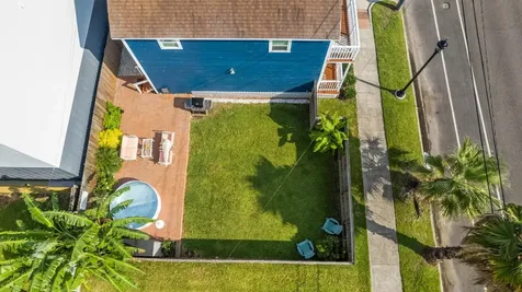 808 27th Street Galveston TX 77550