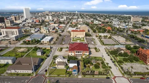 808 27th Street Galveston TX 77550