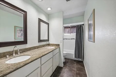 8915 Lakeside Forest Drive Houston TX 77088