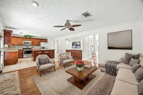 8915 Lakeside Forest Drive Houston TX 77088