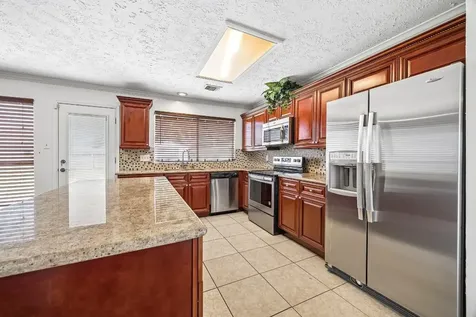 8915 Lakeside Forest Drive Houston TX 77088