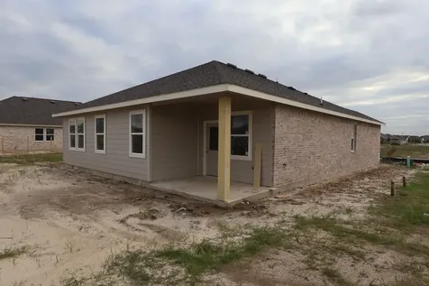 572 Day Station Drive Dayton TX 77535
