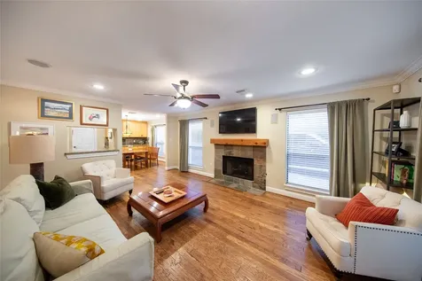 10 Featherfall Place The Woodlands TX 77381