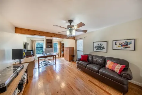 10 Featherfall Place The Woodlands TX 77381