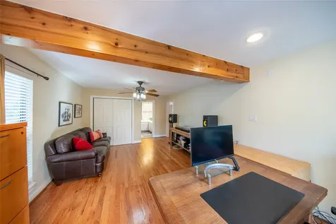 10 Featherfall Place The Woodlands TX 77381