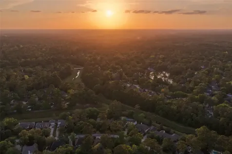 10 Featherfall Place The Woodlands TX 77381