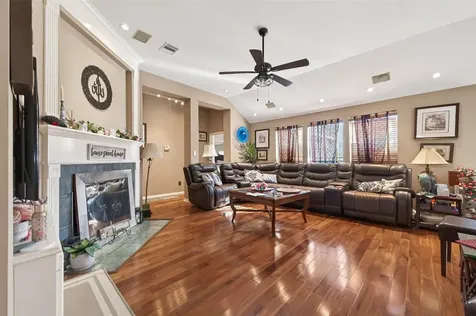 3219 Shadowleaf Drive Houston TX 77082