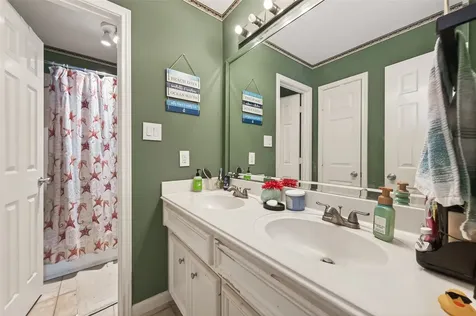 3219 Shadowleaf Drive Houston TX 77082
