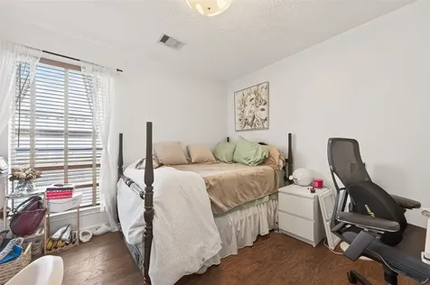 3219 Shadowleaf Drive Houston TX 77082