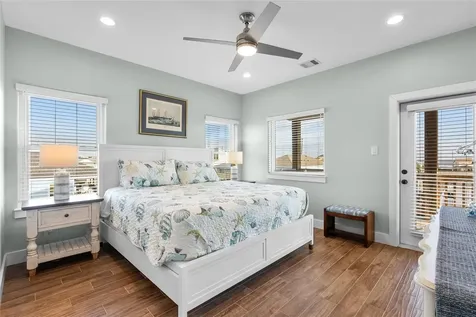 22318 Vista Del Mar Galveston TX 77554