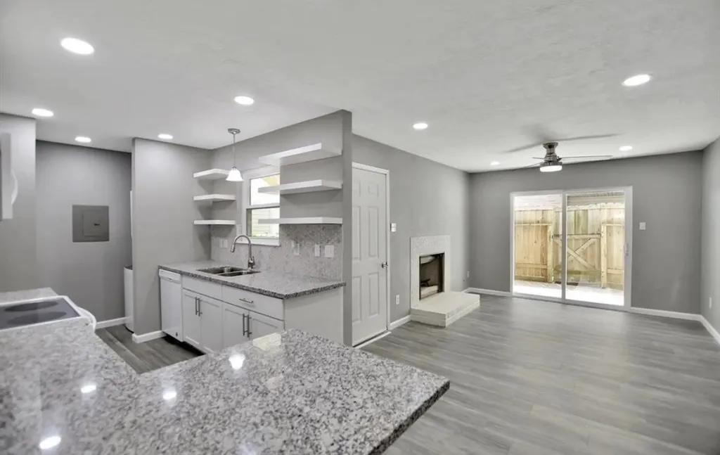 7600 Emmett F Lowry Expressway 313 Texas City TX 77591