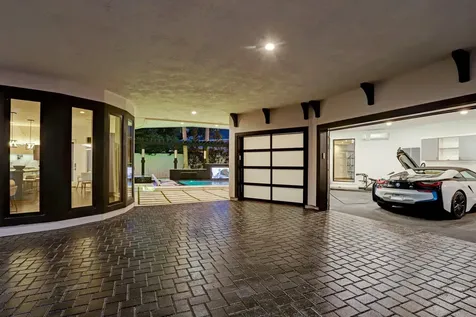 5158 Huckleberry Circle Houston TX 77056