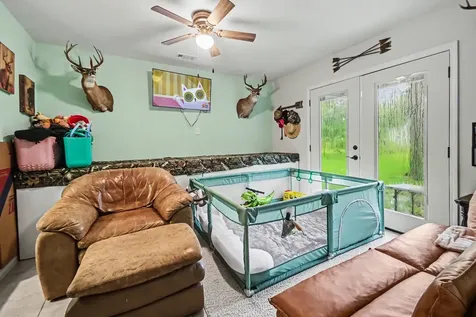 536 Montgomery Street Clute TX 77531