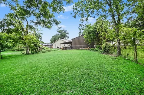 536 Montgomery Street Clute TX 77531
