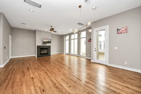 1112 Columbus Street B Houston TX 77019