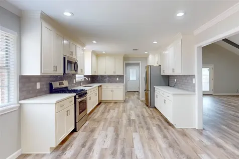 2206 Carriage Lane La Marque TX 77568