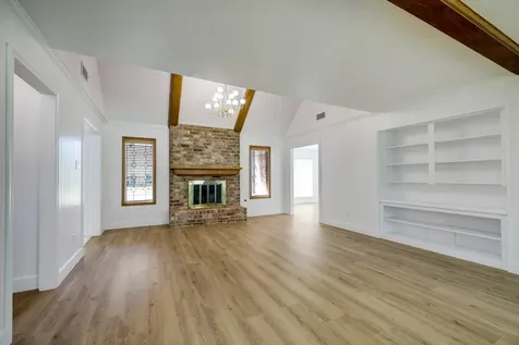5714 Spanish Oak Drive Houston TX 77066