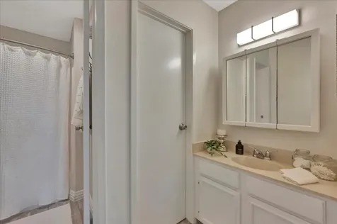1907 Glencove Drive Seabrook TX 77586