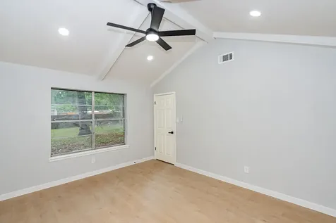 41 Artesia Conroe TX 77304