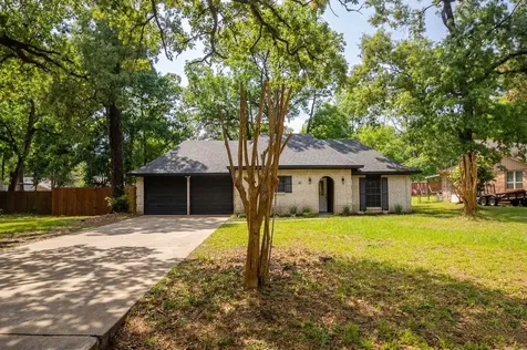 41 Artesia Conroe TX 77304