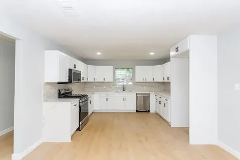 41 Artesia Conroe TX 77304