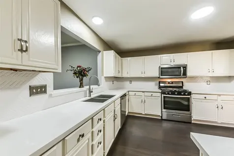 911 Woodfern Glen Lane Pearland TX 77584