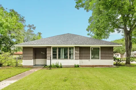 113 Cypress Street Lake Jackson TX 77566