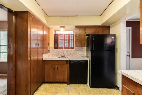 113 Cypress Street Lake Jackson TX 77566
