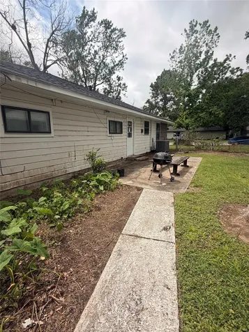 113 Cypress Street Lake Jackson TX 77566