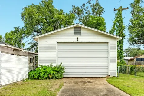 113 Cypress Street Lake Jackson TX 77566