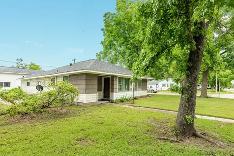 113 Cypress Street Lake Jackson TX 77566