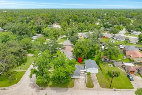 113 Cypress Street Lake Jackson TX 77566