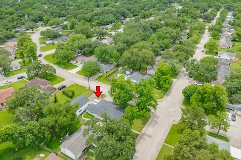 113 Cypress Street Lake Jackson TX 77566