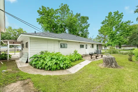 113 Cypress Street Lake Jackson TX 77566