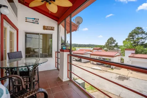 22547 Bayview Circle Huntsville TX 77320