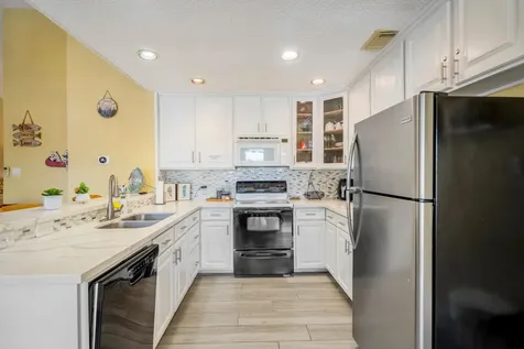 22547 Bayview Circle Huntsville TX 77320