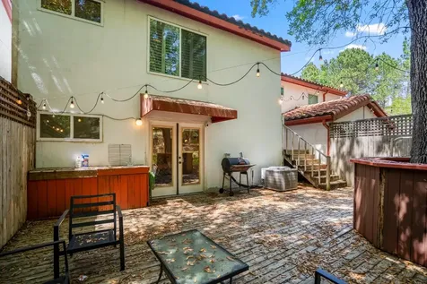 22547 Bayview Circle Huntsville TX 77320