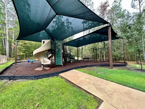 22547 Bayview Circle Huntsville TX 77320