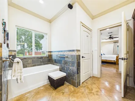 13400 Mount Vernon Street Santa Fe TX 77510