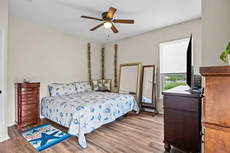 7902 S Redfish Drive Hitchcock TX 77563