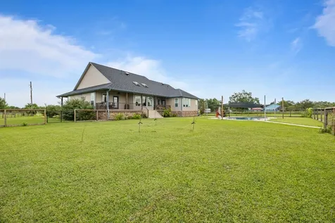 7902 S Redfish Drive Hitchcock TX 77563