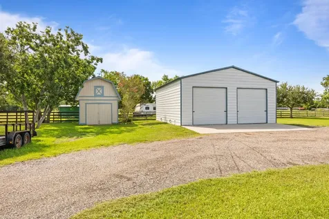 7902 S Redfish Drive Hitchcock TX 77563